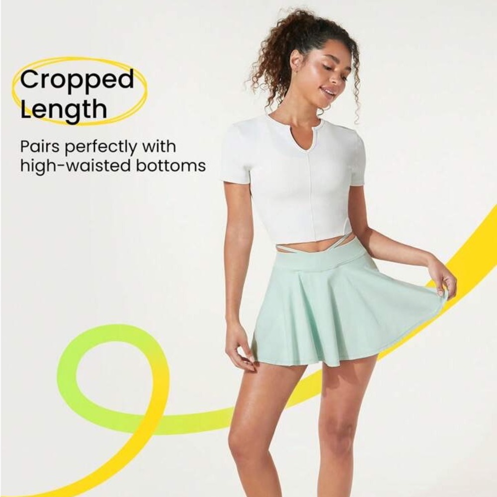 GLOWMODE Get Ripped Ribbed Cropped Front V Slit Tee - Picture 4 of 7
